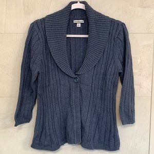 V neck cardigan, large folder collar with one button under chest giving shape